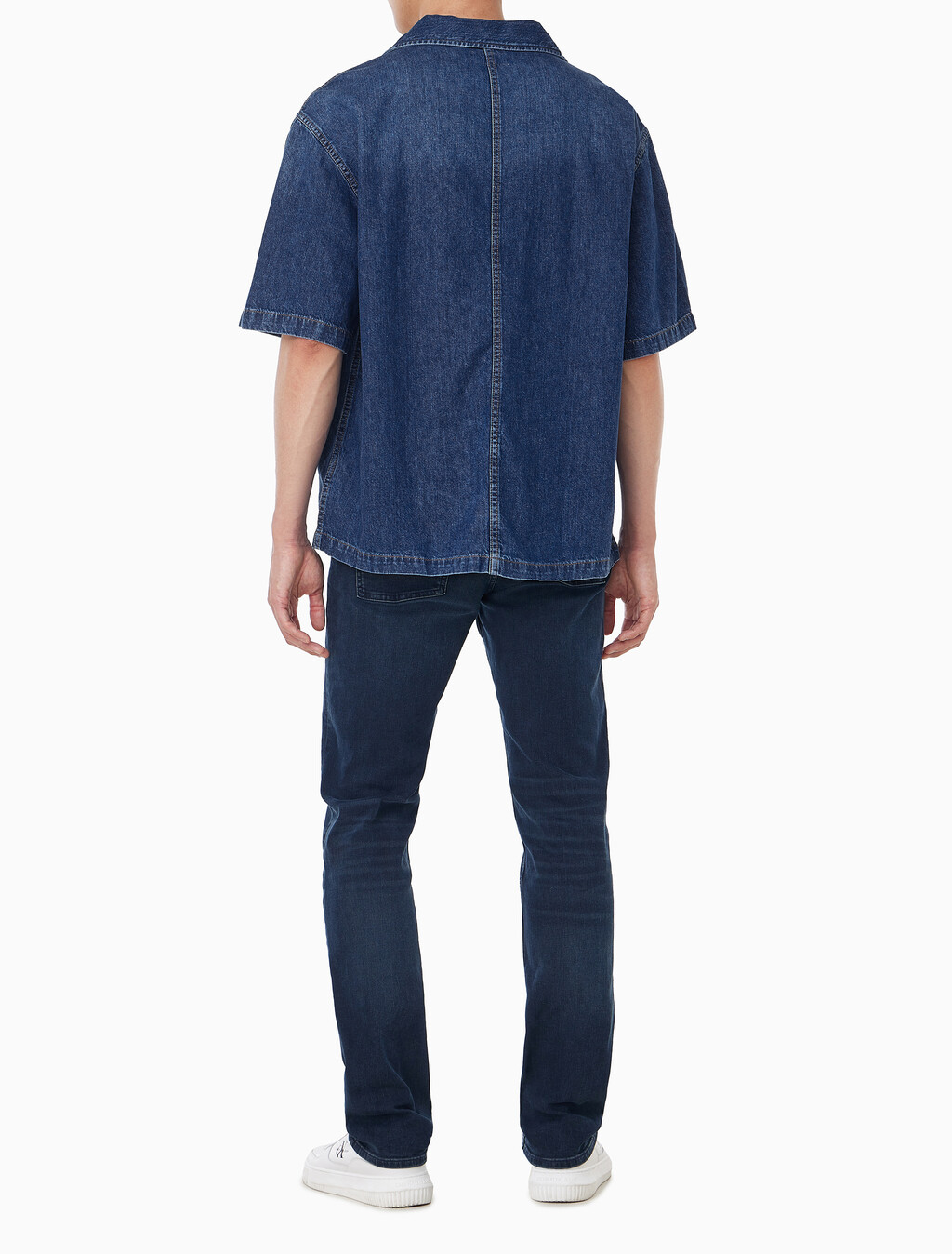 Buy 남성 다크블루 코튼 린넨 반팔 데님 셔츠 in color NILE BLUE