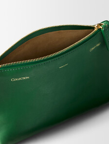 Buy ESSENTIAL CASE in color FERN GREEN