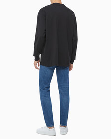 Buy 남성 하이퍼 리얼 랜드스케이프 긴팔 티셔츠 in color CK BLACK
