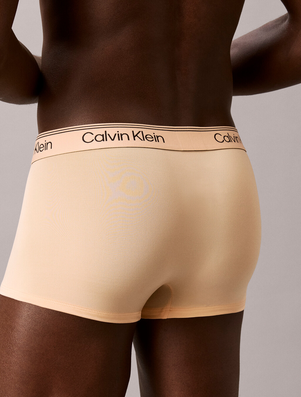 Buy 남성 마이크로파이버 스트레치 3PK 로우 라이즈 트렁크 in color Coral / Dark Beige / Blue