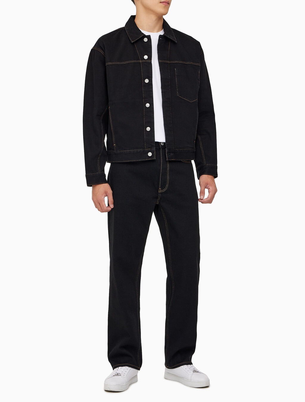 Buy [손흥민 캡슐] 남성 릴렉스 데님트러커 in color BLACK