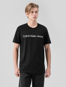 Buy 남성 레귤러핏 인스티튜셔널 로고 스트레치 반팔 티셔츠  in color CK BLACK