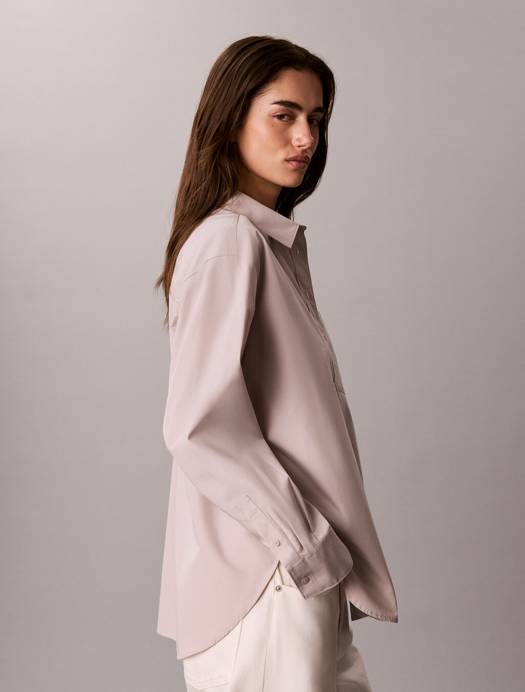 Buy 여성 팝플린 릴렉스 셔츠 in color PINK GREY