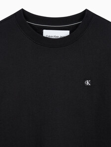 Buy 남성 레귤러핏 CK 뱃지 로고 기모 스웨트셔츠 in color CK BLACK