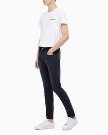Buy 남성 모던 테이퍼핏 블랙 얼티밋 스트레치 데님 in color WASHED BLACK LOGO LACE