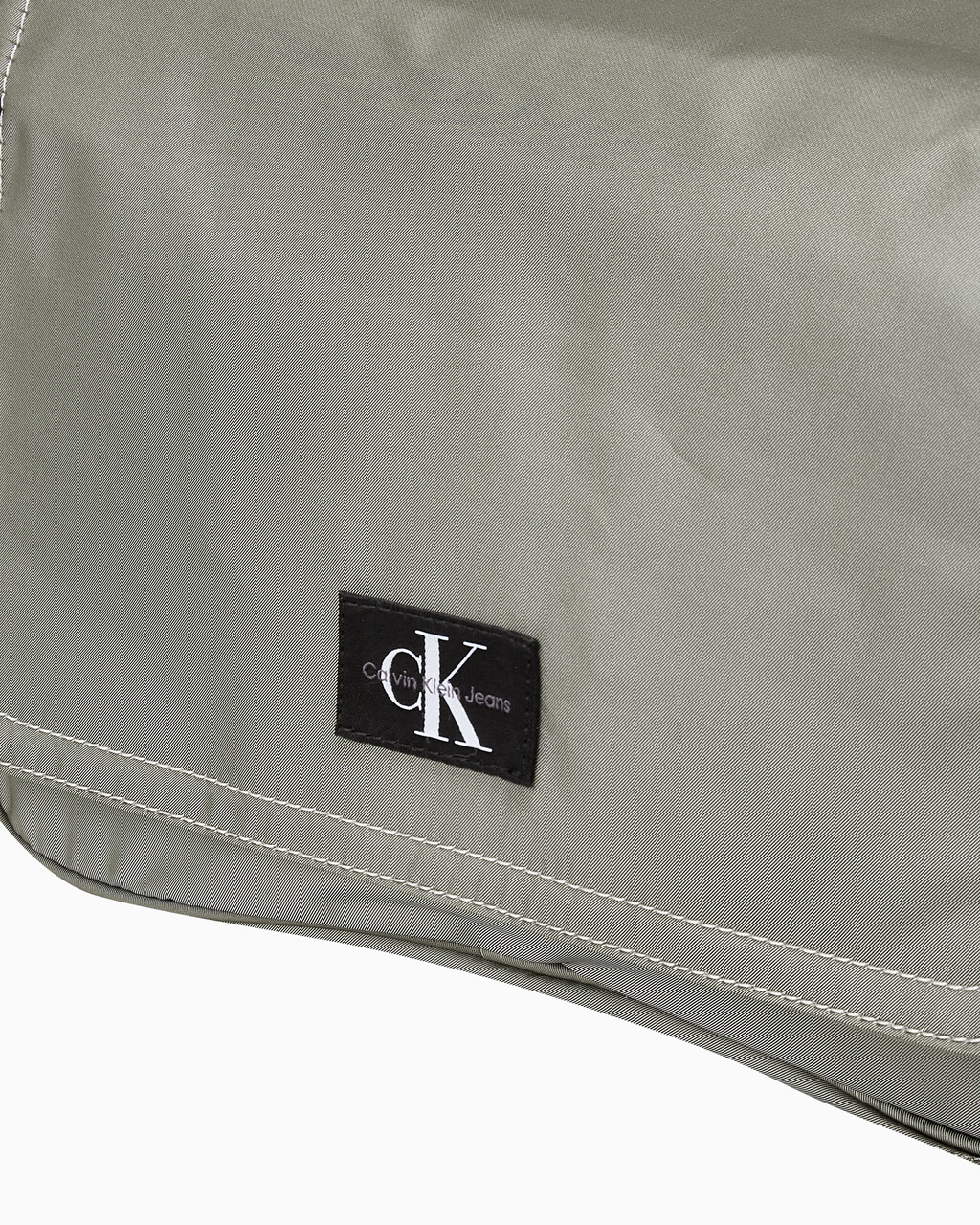 Buy 남성 CKJ 스포츠 에센셜 카메라백 in color ATLANTIC TAUPE