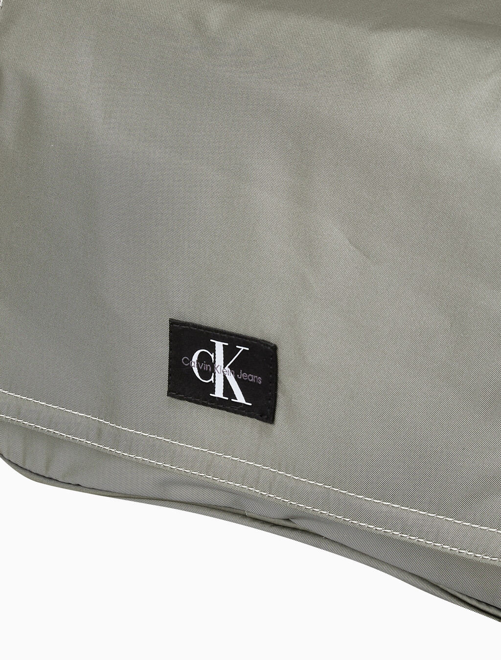 Buy 남성 CKJ 스포츠 에센셜 카메라백 in color ATLANTIC TAUPE