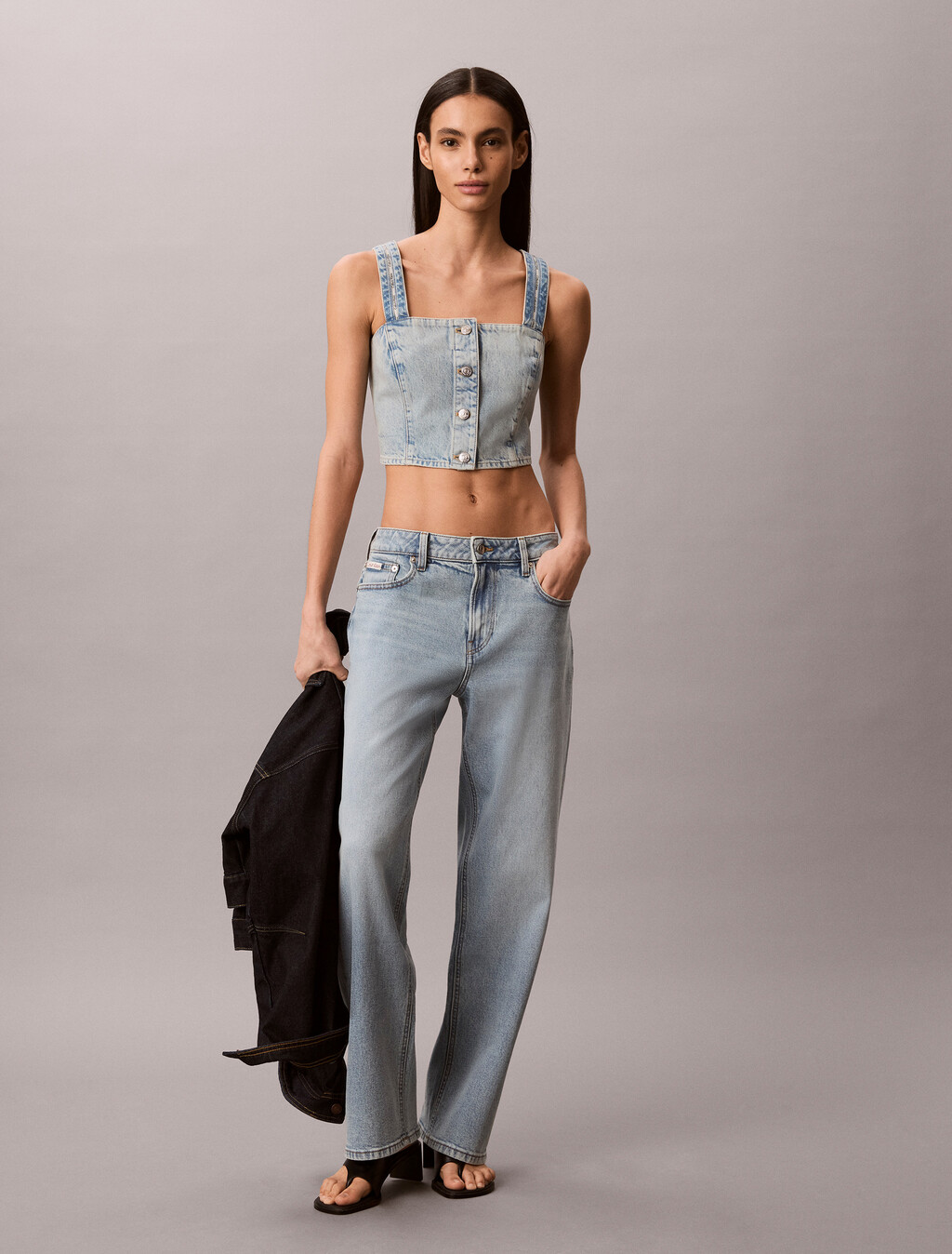 Buy 여성 데님 트러커 탱크 in color Light Grey