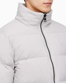 Buy 남성 레귤러핏 스탠드 카라 숏 다운 푸퍼 재킷 in color GREY