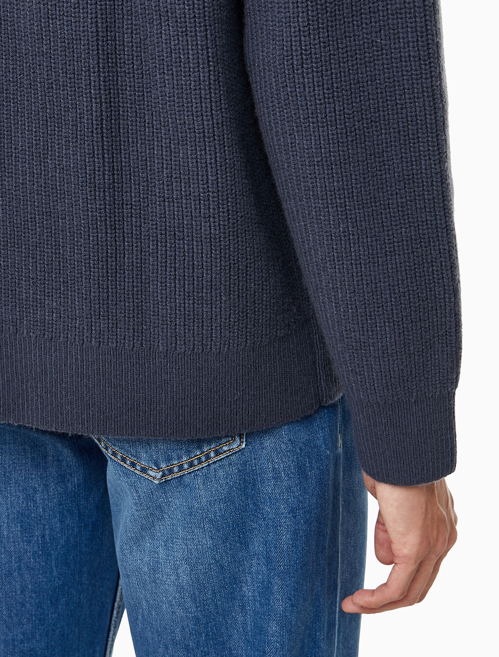 Buy 남성 릴렉스핏 크루넥 버튼 가디건 in color NAVY