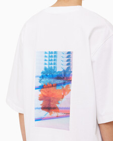 Buy 여성 모션 프로럴 티셔츠 원피스 in color BRIGHT WHITE