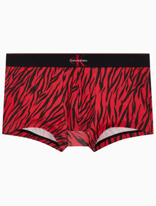 Buy 남성 CK 그래픽 마이크로 로우 라이즈 트렁크 in color Red Print