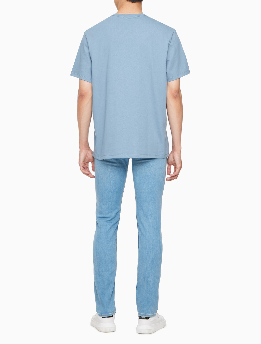 Buy 남성 레귤러핏 히어로 모노그램 로고 반팔 티셔츠 in color BLUE