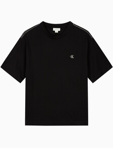 Buy 남성 릴렉스핏 탑스티치 패치 로고 반팔 티셔츠 in color BLACK