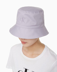 Buy 여성 CKJ 아카이브 버킷햇 in color LAVENDER