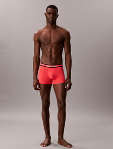 Buy 남성 아이콘 엑티브 메쉬 트렁크 in color Coral