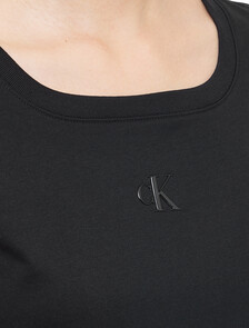 Buy 여성 쿨링 로고 베이비 티셔츠 in color CK BLACK