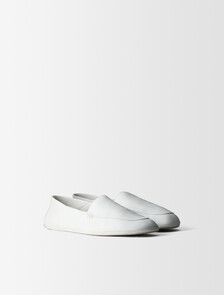 Buy VELA - ART HORSE DEAN in color WHITE