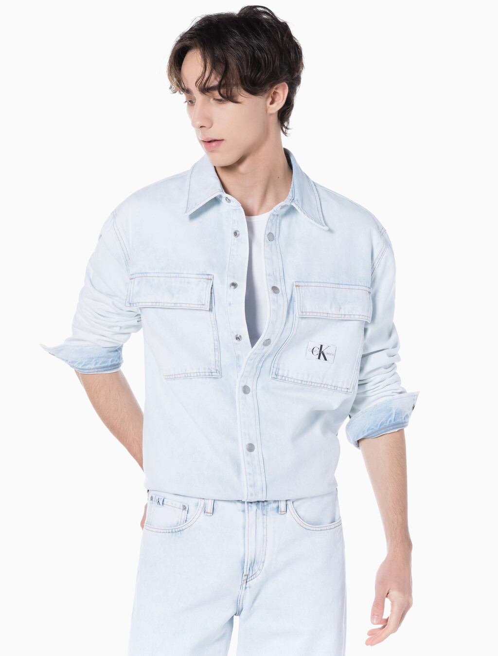 Buy 남성 릴렉스핏 데님 셔츠 in color CHALKY BLUE