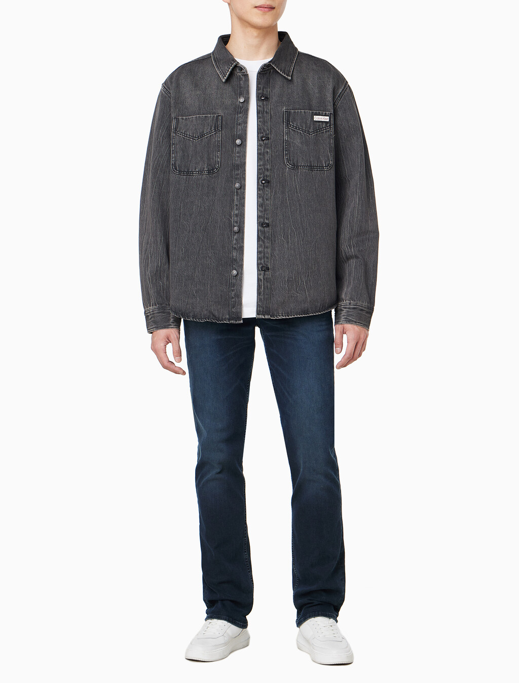Buy 남성 오버핏 블랙 워시 데님 셔츠 in color BLACK FOG