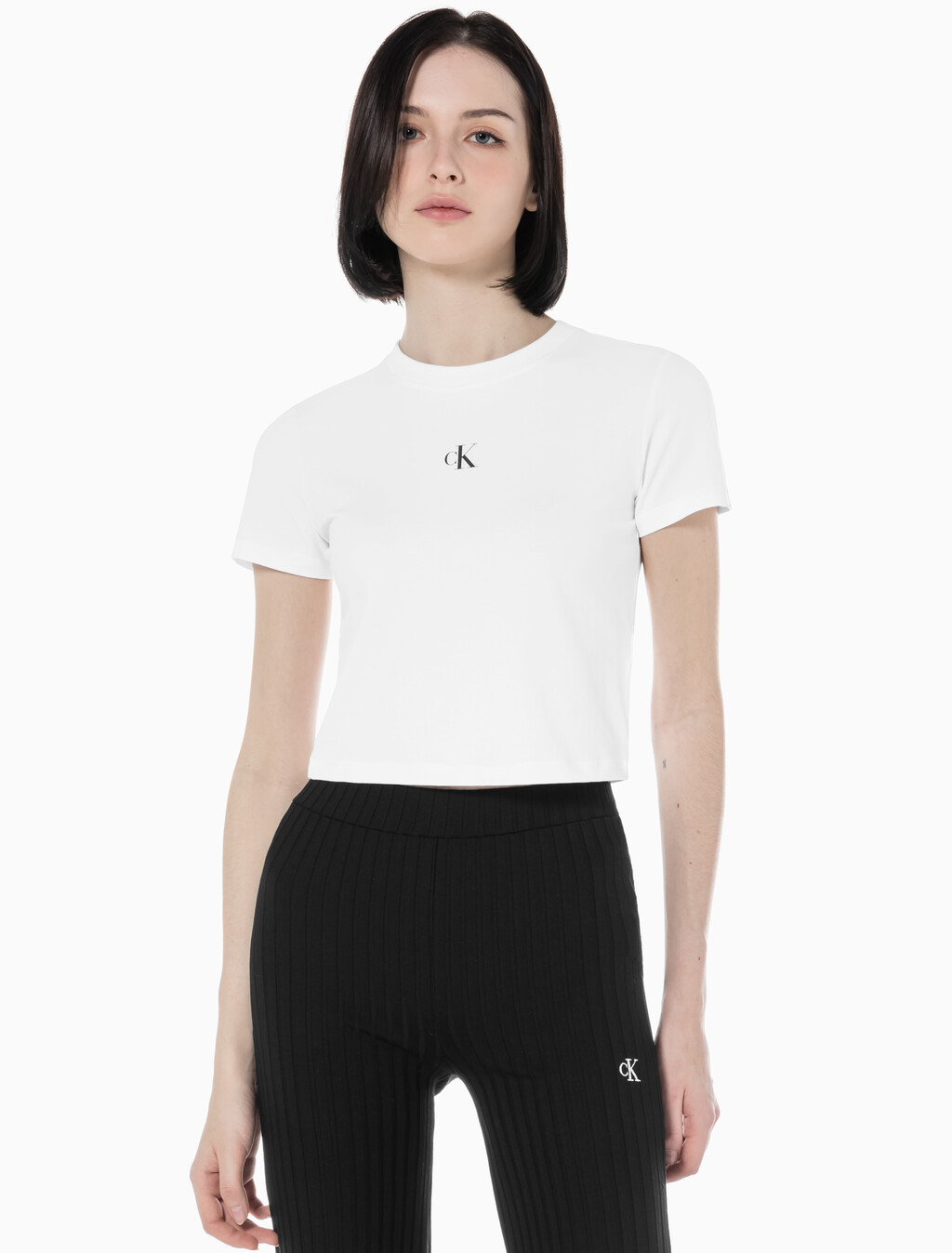 Buy 여성 슬림핏 베이비 크롭 반팔 티셔츠 in color BRIGHT WHITE