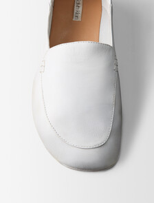 Buy VELA - ART HORSE DEAN in color WHITE