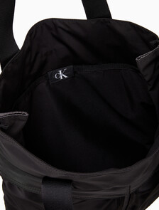 Buy 남성 CKJ 익스팬더블 헬멧 토트백 in color BLACK