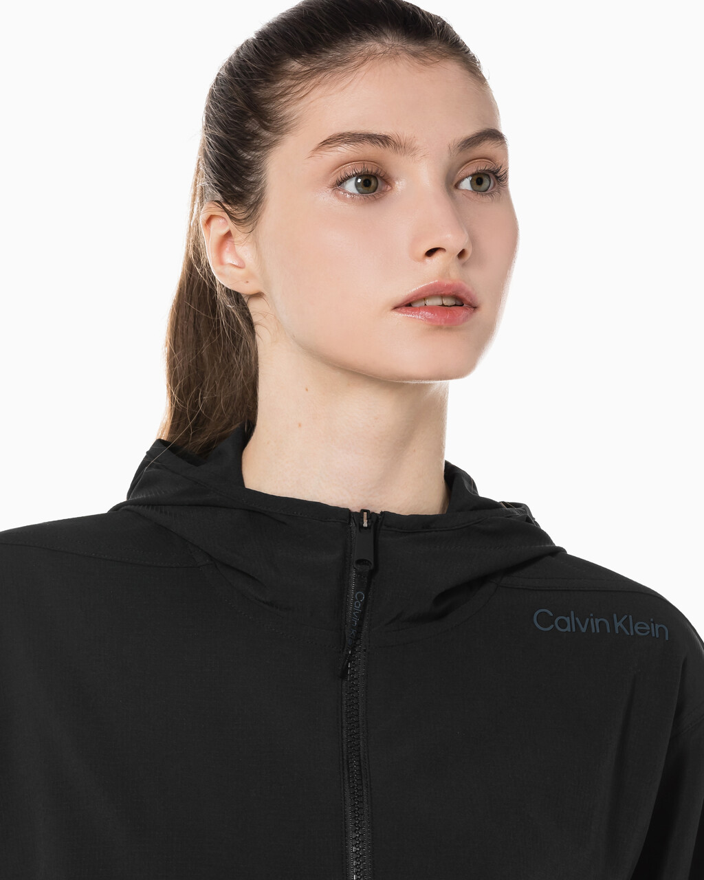 Buy 여성 레귤러핏 아노락 in color BLACK