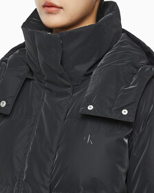 Buy 여성 디터쳐블 후디 다운 푸퍼 in color CK BLACK