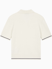 Buy 여성 우븐라벨 크롭드 케이블 스웨터 in color TOFU