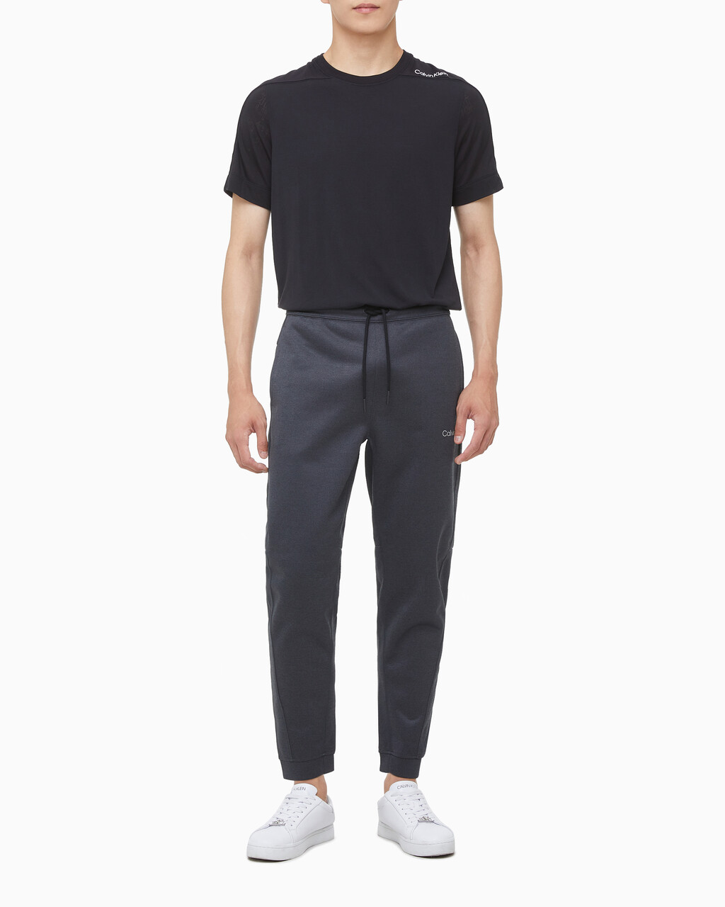Buy 남성 릴렉스핏 조거 팬츠 in color BLACK
