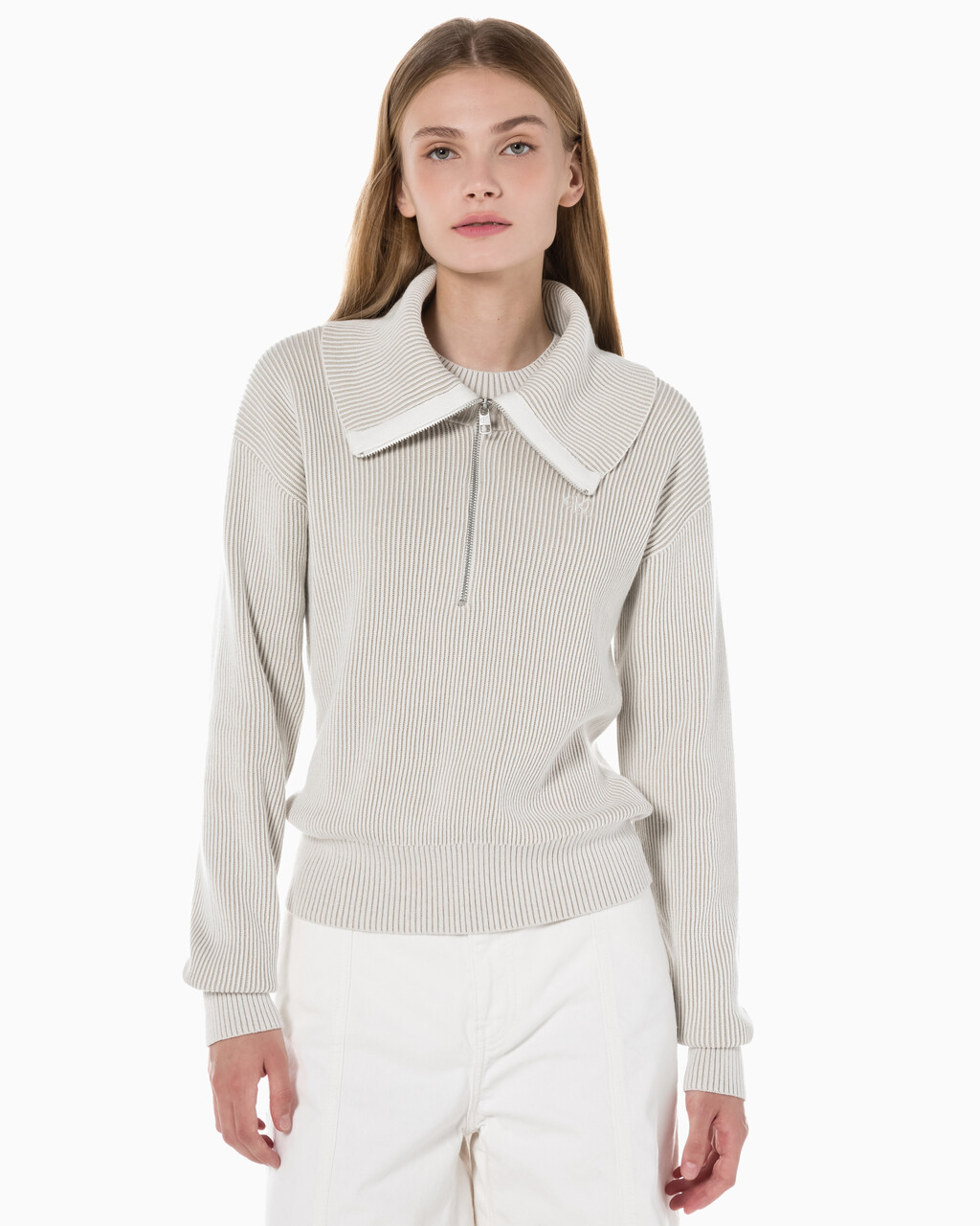 Buy 여성 하프집업 와이드 카라 스웨터 in color WHITE