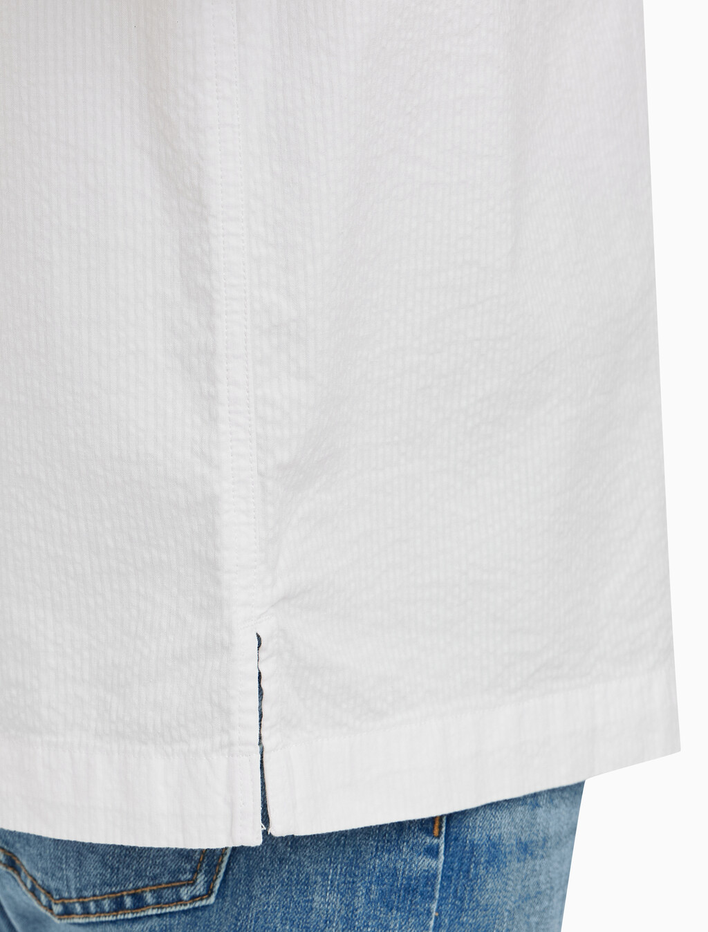 Buy 남성 릴렉스핏 시어서커 반팔 셔츠 in color BRIGHT WHITE