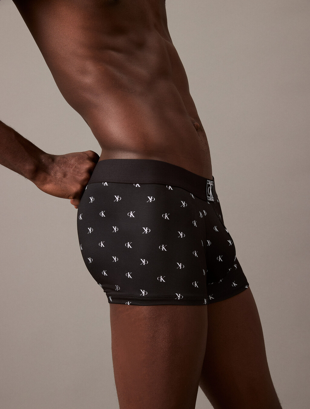 Buy 남성 CK 1996 마이크로 싱글 로우 라이즈 드로즈 in color DIAMOND LOGO PRINT_BLACK