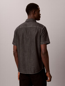 Buy 샴브레이 클래식 숏슬리브 셔츠 in color BLACK