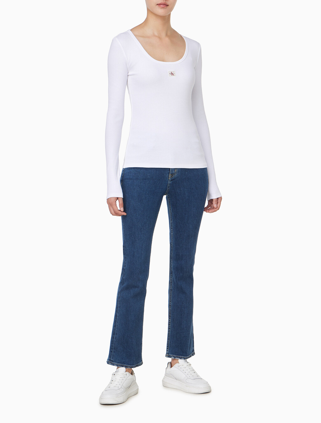 Buy 여성 L/S 우블 라벨 스쿱넥 립 티셔츠 in color BRILLIANT WHITE