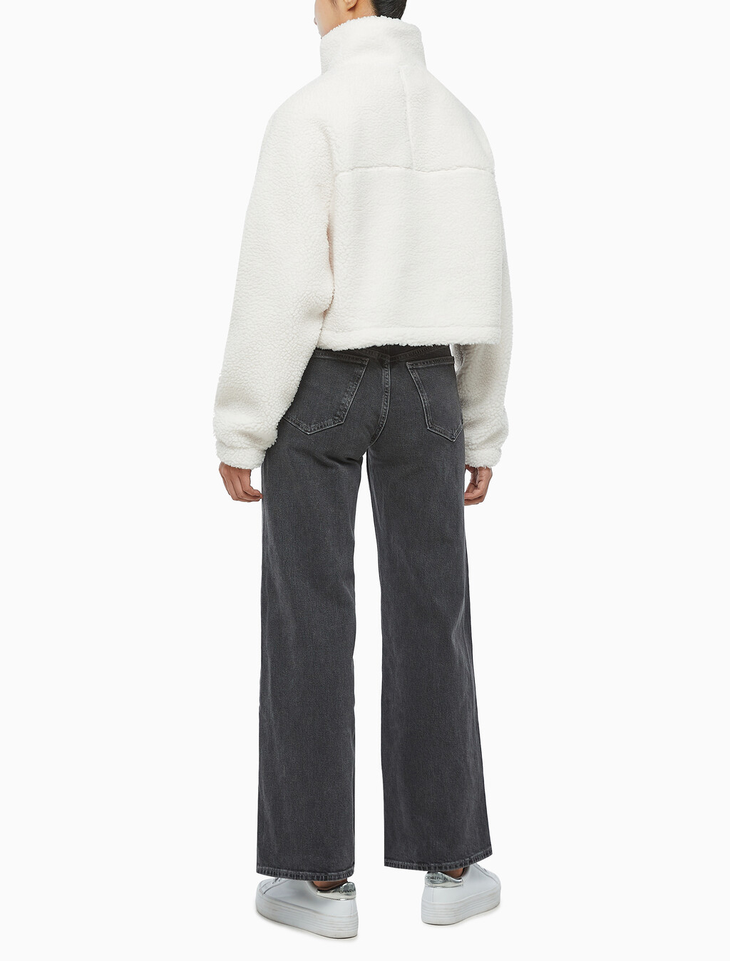 Buy 여성 크롭 쉐르파 자켓 in color WHITE