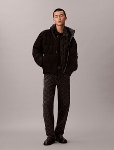 Buy 남성 나일론 리버서블 올오버프린트 다운 푸퍼 자켓 in color BLACK