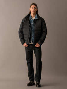 Buy 남성 스탠다드 스트레이트핏 블랙 데님 in color WASHED BLACK LOGO LACE