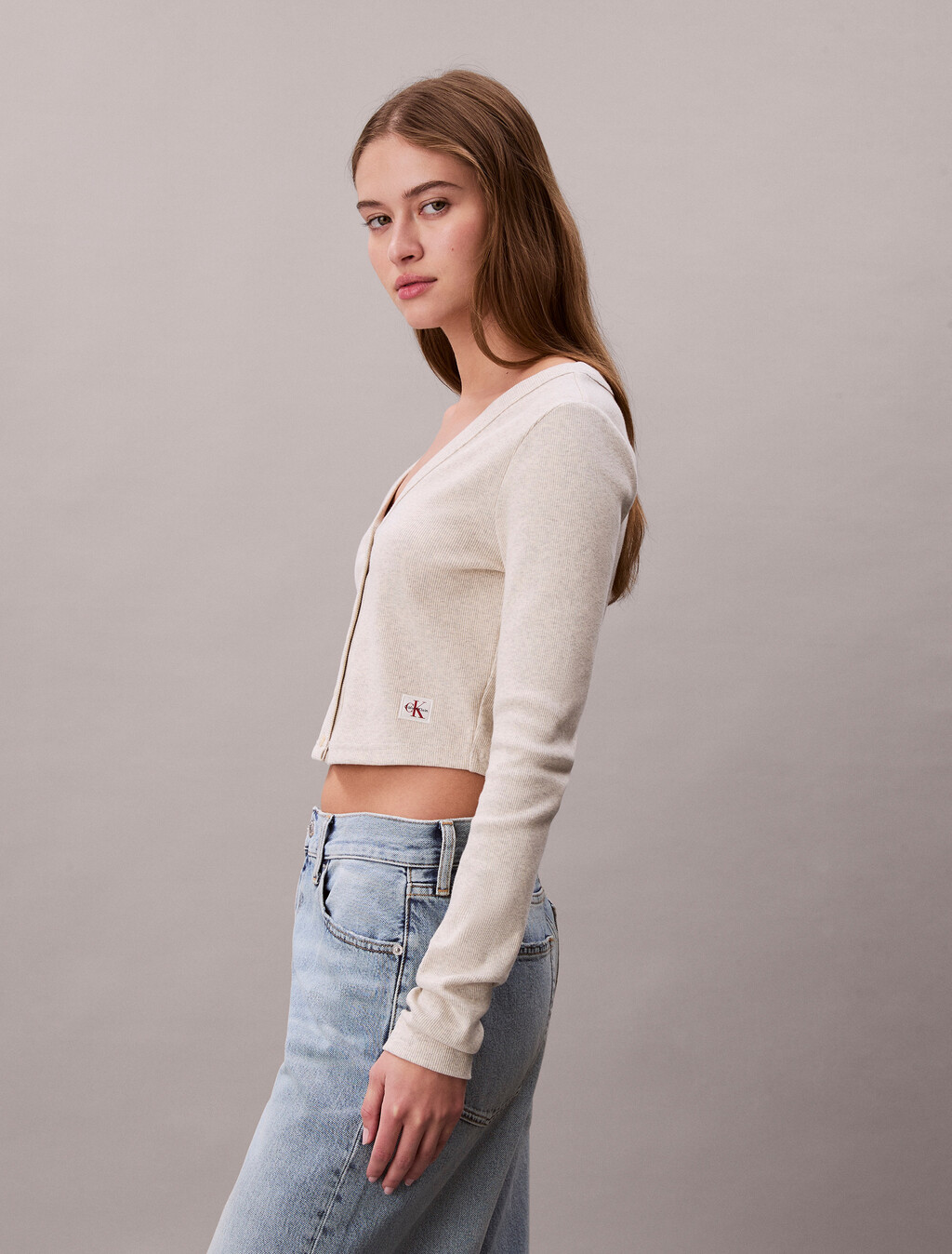 Buy 여성 우븐라벨 베이비립 가디건 in color VANILLA HEATHER