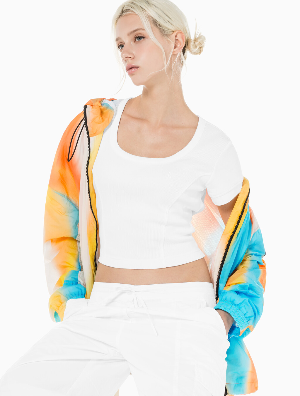 Buy 여성 엠보스 로고 U넥 크롭 반팔 티셔츠 in color BRIGHT WHITE