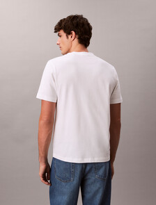 Buy 캘빈클라인 헤리티지 자수로고 그래픽 티 in color BRIGHT WHITE