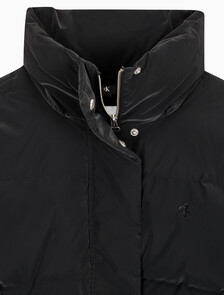 Buy 여성 디터쳐블 후디 다운 푸퍼 in color CK BLACK