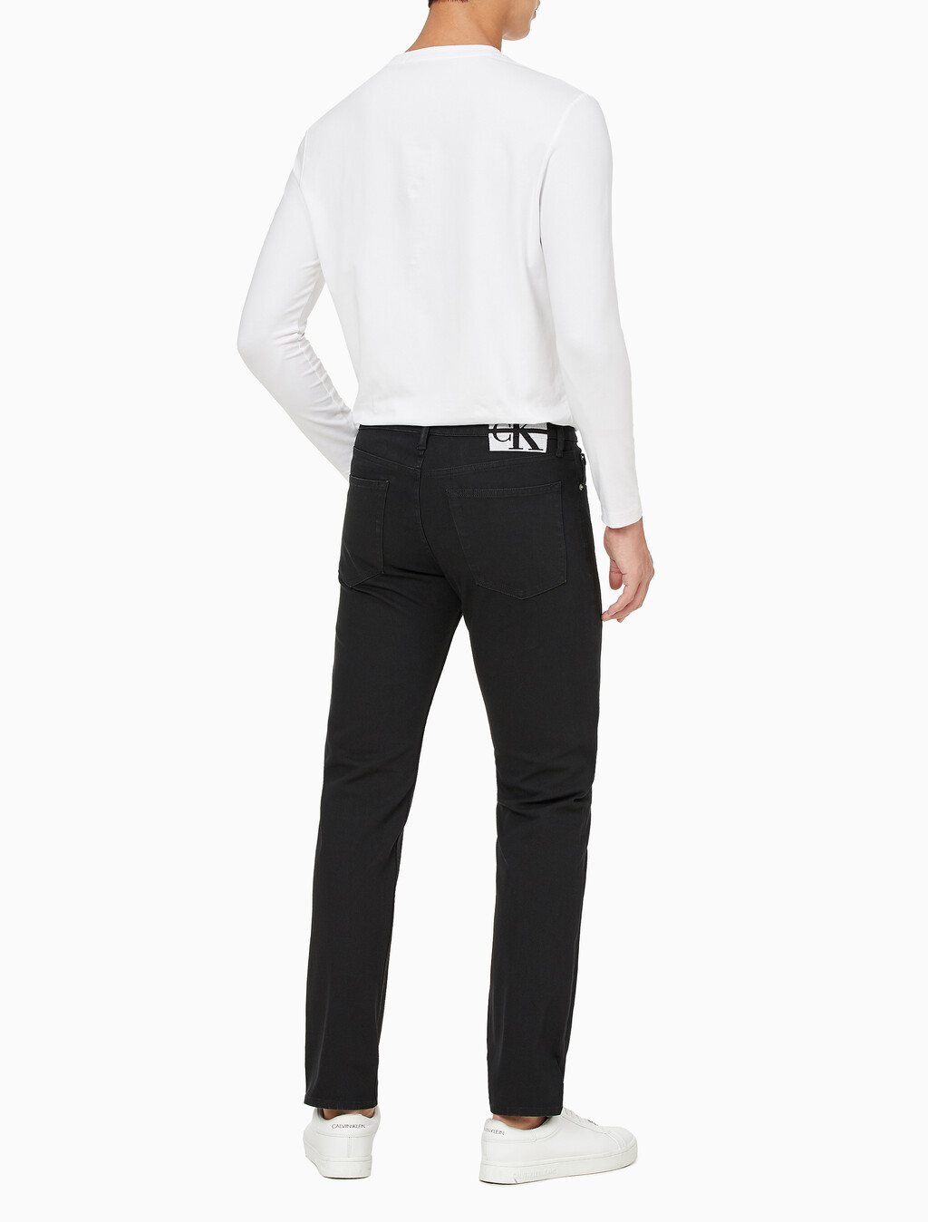 Buy 남성 슬림핏 린스 블랙 데님 in color WASHED BLACK LOGO LACE