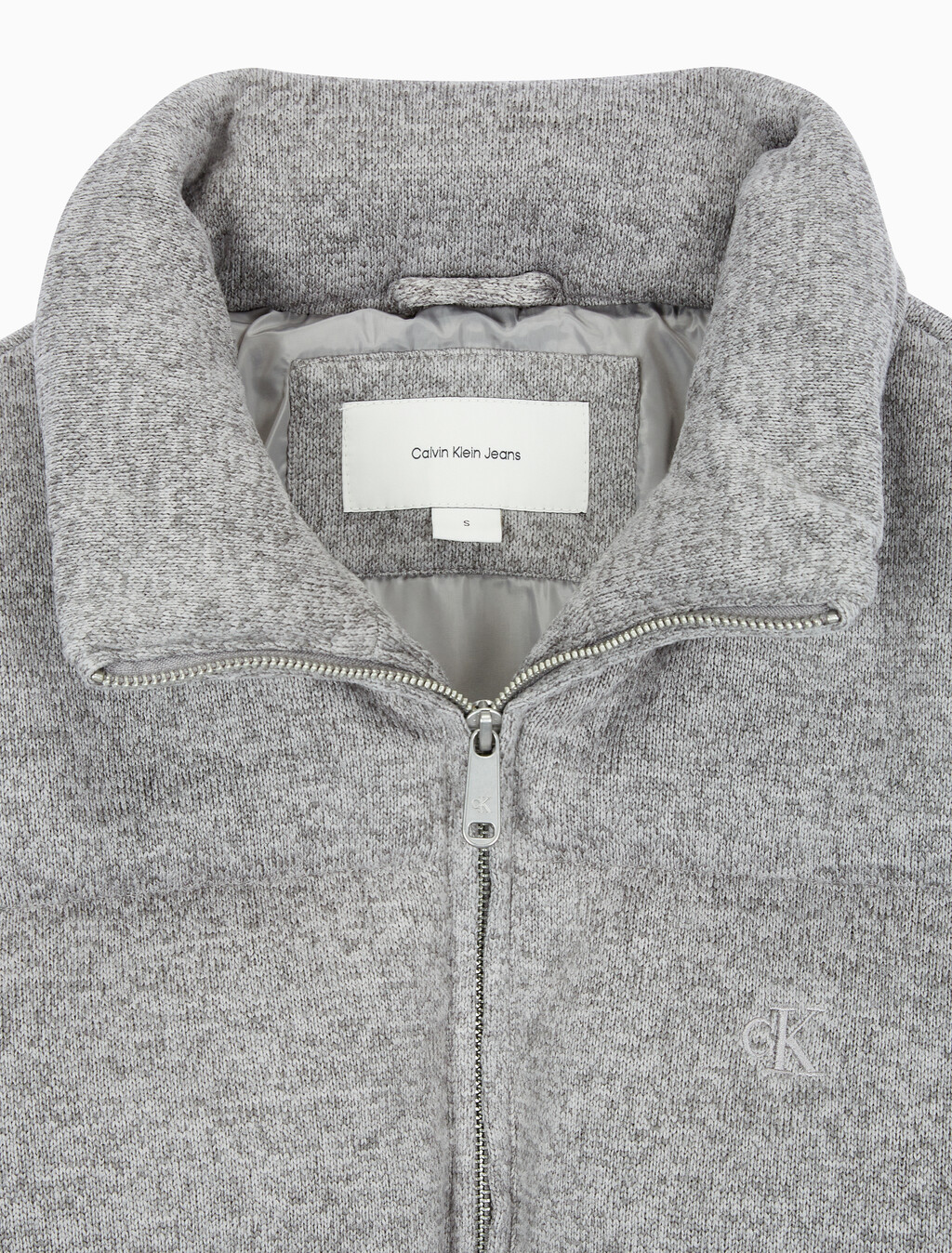 Buy 여성 크롭 니트 다운 푸퍼 in color GREY