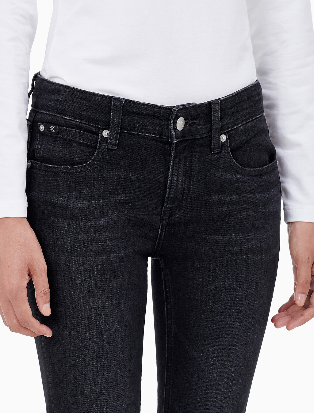 Buy 여성 바디핏 5 포켓 앵클 블랙 데님 in color WASHED BLACK LOGO LACE