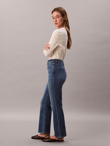 Buy 여성 하이라이즈 크롭 플레어 in color Mid blue