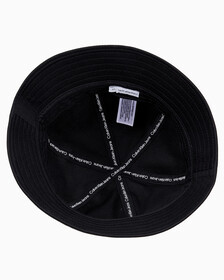 Buy 남녀공용 CK 엠브로이더리 로고 버킷햇 in color BLACK