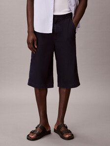 Buy 나일론 사이드 로고 롱 데님 쇼츠 in color Charcoal Grey