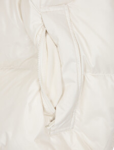 Buy 남녀공용 스탠드 카라 글로시 다운 푸퍼 자켓 in color WHITE